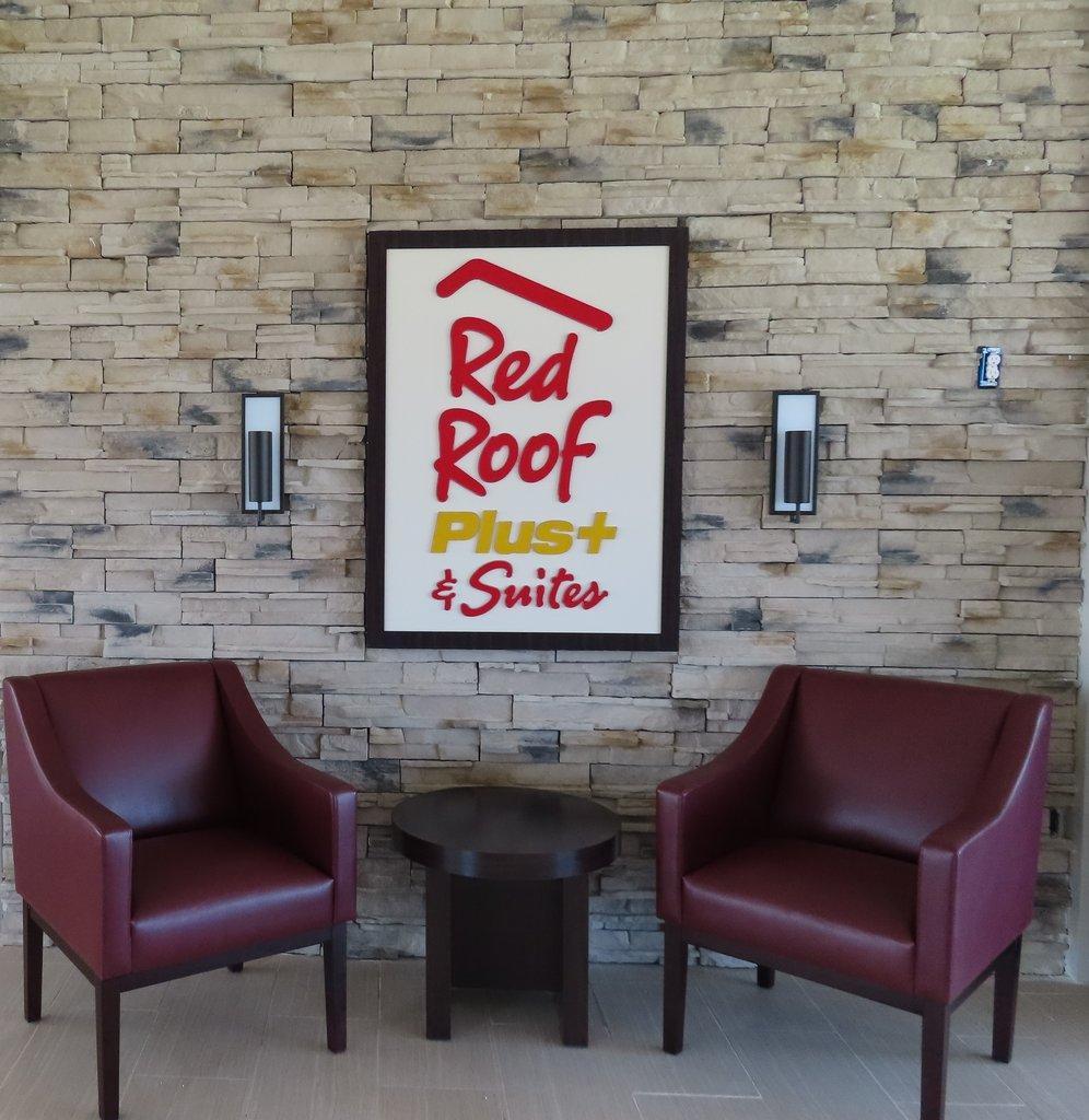 Red Roof Plus+ & Suites Erie Eksteriør billede